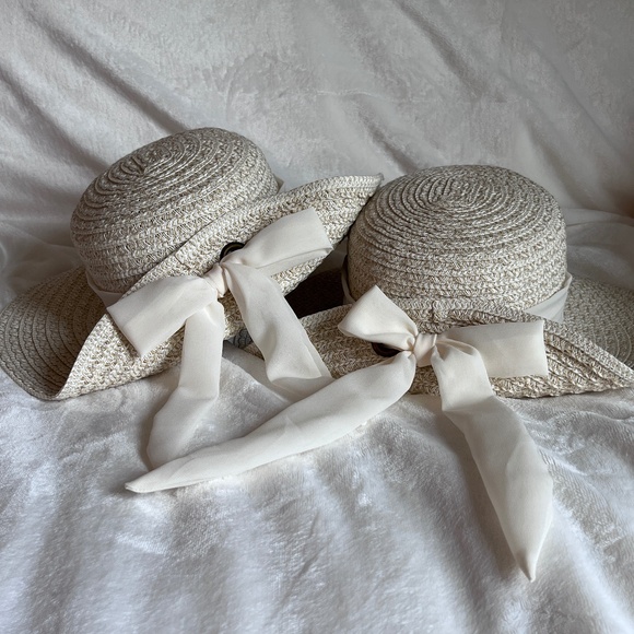 Ribboned Sun hats w/ bow accent - Picture 1 of 2